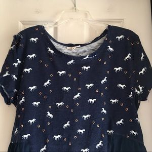 Bold & beautiful Maison Jules horse print top🐎!